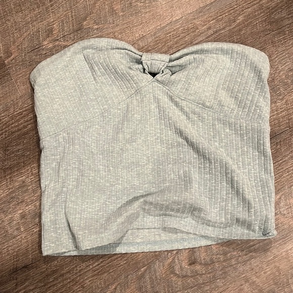 American Eagle Women’s Top - Picture 1 of 3